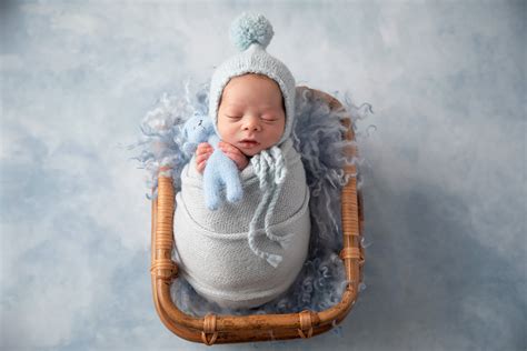 Ksenia Pro Luxury Maternity And Newborn Baby Photography Studio