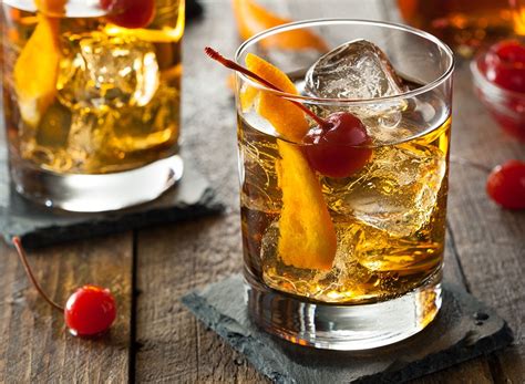 Simple, classic, and can be ordered with confidence and authority. Low Calorie Whiskey Drinks To Order / 14 Best Low Calorie Alcoholic Drinks According To Dietitians