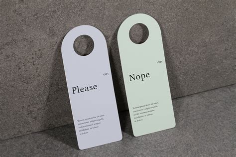 简约少见的宾馆酒店衣架门吊牌样机vi展示模型mockups 云瑞设计