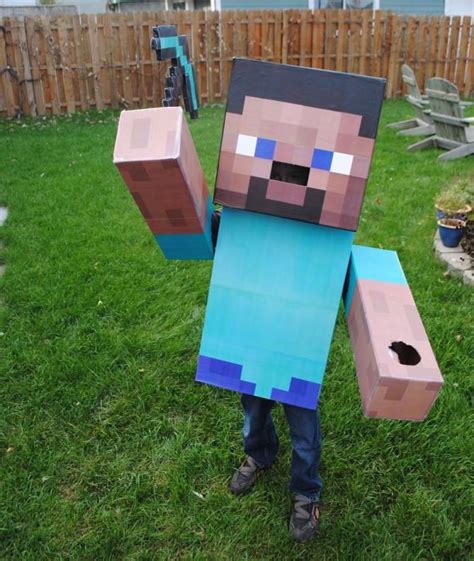 Steve spawned randomly in the world. Minecraft Steve Kostüm
