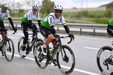 Mark cavendish slams bike into the ground and storms off after row with mechanic as brit chases mark cavendish lashed out at a mechanic before stage 19 of the tour de france cavendish was heard shouting 'sort it out!' and 'f* hell' at the staff member mark cavendish had a furious row with a mechanic on the tour de france after complaining. Mark Cavendish has 'beaten' the Epstein-Barr virus, as he ...