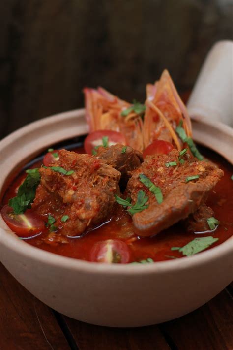 Asam pedas merupakan lauk yang paling digemari saya sekeluarga. ASAM PEDAS DAGING - masam manis