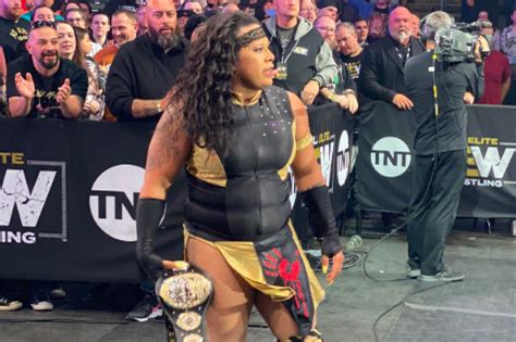 Aews Nyla Rose Becomes First Ever Transgender Wrestler To Win A Major Title As Jim Ross