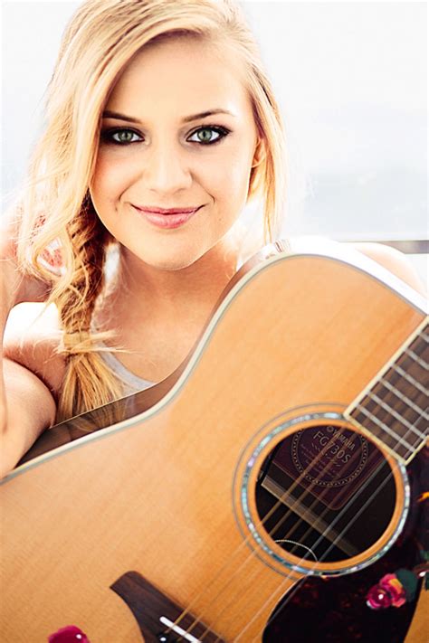 Get To Know Kelsea Ballerini The Newcomer Whos Topping The Country