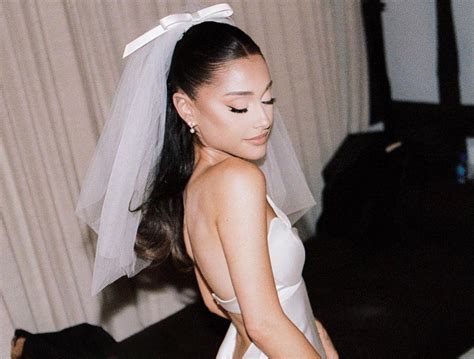 Ariana Grande Got Married In A Tiny And Intimate Ceremony