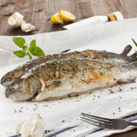 Ricetta per trota al forno. Trota al forno con patate - (4.5/5)