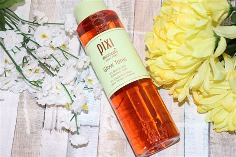 Powered by glycolic acid to gently buff away dead skin and impurities, the purifying treatment helps to refine the appearance of pores and stimulate cell renewal to create a brighter and clearer canvas. Laustworld: Pixi Glow Tonic Review: Transform Your Skin
