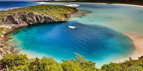 Nama aut ini diambil dari bahasa latin mediterraneus artinya di tengah bumi dan. Ini lubang laut terdalam di dunia! | merdeka.com