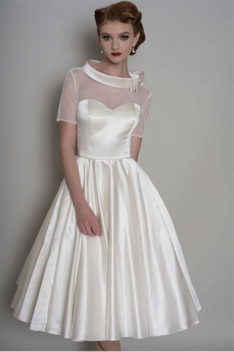 The shortest length of wedding dress available, this daring design ends above the knee and looks brilliant on petite brides who are worried we asked louisa from findyourdreamweddingdress.co.uk what her favourite short wedding dresses of the moment are… darla by mooshki. Loulou Bridal "Hattie" Tea Length Satin 1950s Short ...