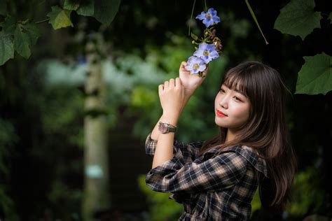 Wallpaper Model Brunette Asian Portrait Looking Into The Distance Flowers Leaves Depth