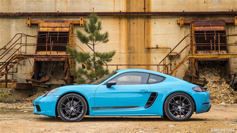2019 Porsche 718 Cayman T Color Miami Blue Side