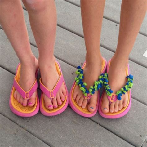 Tie Balloons To Girls Flip Flops To Give Them A Cute New Look Girls