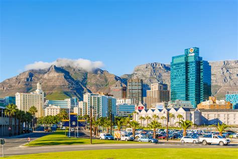 Downtown Cape Town With Table Mountain Editorial Stock