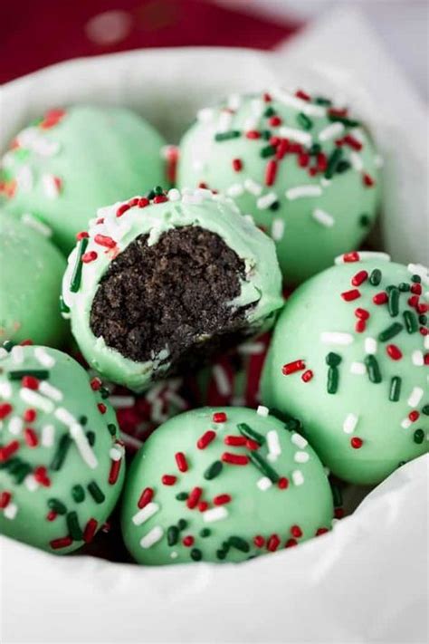 63 Best Christmas Treats Easy Holiday Treats Recipes