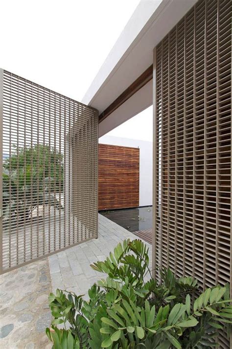 As beautiful as it is indestructible, the wooden gate has proven its place throughout the centuries, guarding palace and provincial cottage alike and now, thanks to today's inspirations, your own modern abode. 15 of Our Favorite And Unique Gate Design