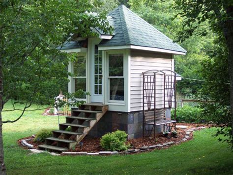 With an open layout and smart planning, a home with less square footage can work for all kinds of homeowners: Small Portable Houses Tiny House North Carolina, very ...