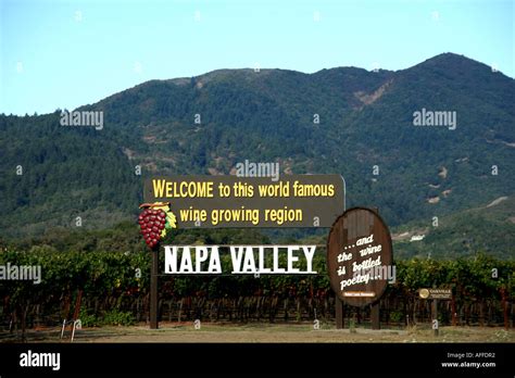 Welcome To Napa Valley Sign Stock Photo Alamy