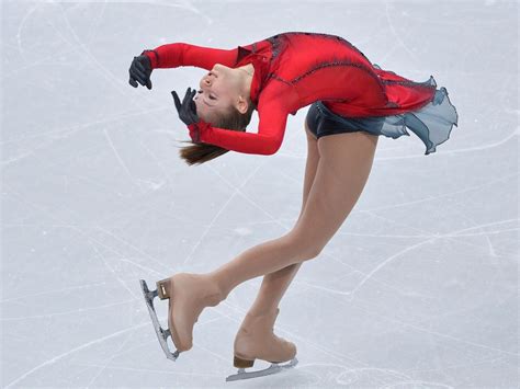 Yulia Lipnitskaya Brown Haired Ice Legs Pantyhose Girls Sport Yulia