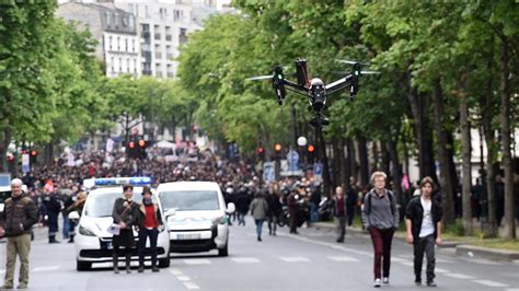 France La Police Se Dote De Drones Suite Au Débordement Des Manifestations