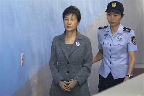 Park Geun Hye Ex South Korean Leader Gets 25 Years In Prison The