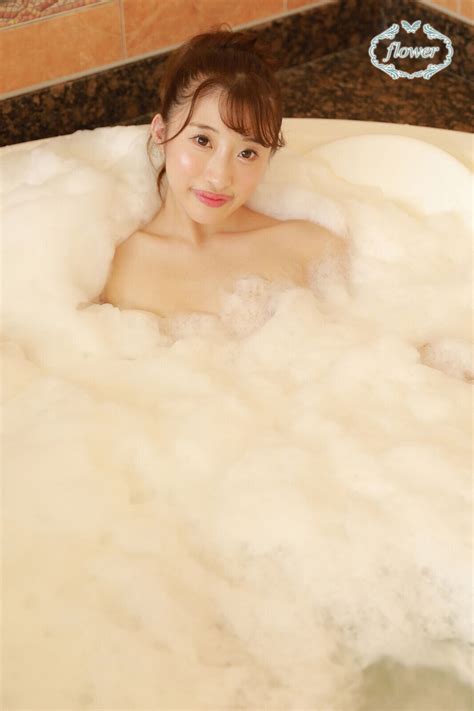 Photobook Ichika Hoshimiya Perfect Nude Pose Magazine 135pp EBay