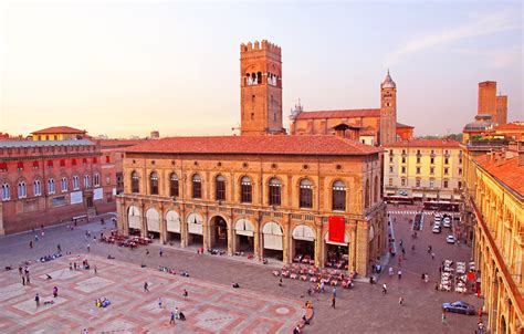 As a regional economic hub, that sits nowhere near the sea, bologna isn't italy's most obvious holiday destination, but it's one of the country's very best cities for food and culture. 24 uur in Bologna. De beste bezienswaardigheden in Bologna.