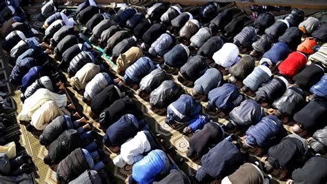 Islam Projected To Be Worlds Largest Religion By 2070