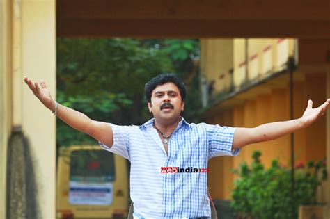 Nadodi Mannan Malayalam Movie Trailer Review Stills