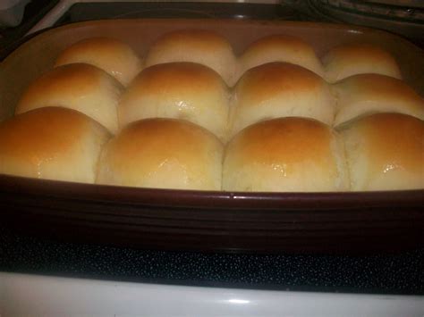 Double The Deliciousness Pan Rolls Our Favorite Easy Rolls