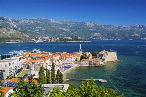 To the west of montenegro is the adriatic sea. Goedkope vliegtickets Montenegro | CheapTickets.be