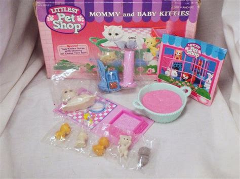 Littlest Pet Shop Mommy And Baby Kitties Set Complete Never Opened With