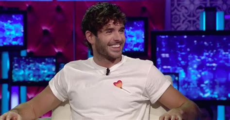 La voix, un petit monde! Alex Nevsky sera aux Recettes Pompettes cet hiver et le ...