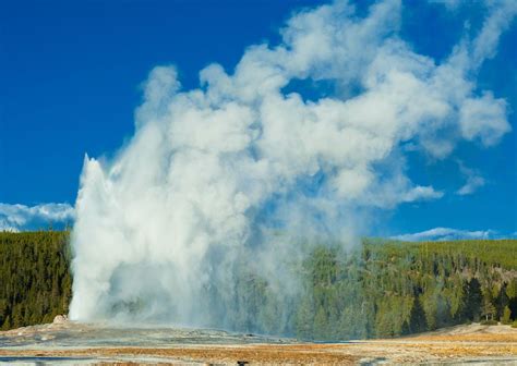 Woman Falls Into Geyser At Yellowstone National Park After Trespassing