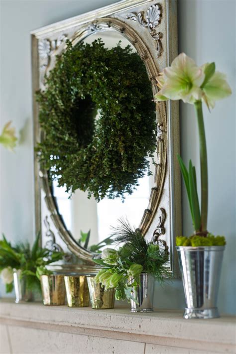 Looking for how to get rid of the mirrors in your rv bedroom? Decorate with Wreaths Inside