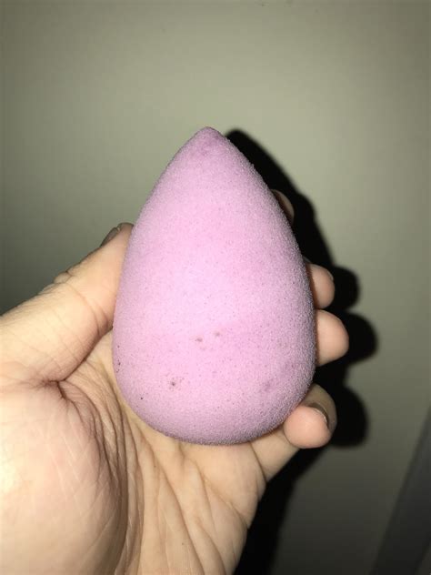 Is this mold on my BeautyBlender ? : r/MakeupAddiction