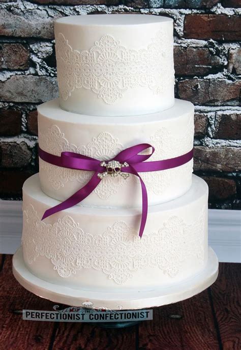 Trish Wedding Cake Decorated Cake By Niamh Geraghty Cakesdecor