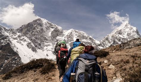 Everest 3 Pass Trek Cost Difficulties And Routes