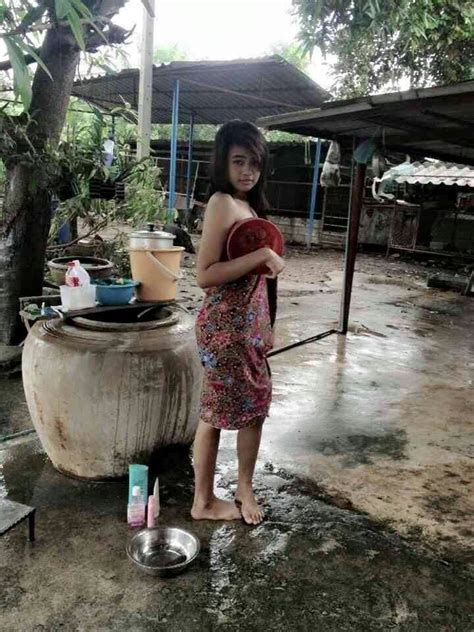 น่ารักจังเลยอ่ะ แอบมองสาวนุ่งผ้าถุง ไทย พม่า ลาว อินโด 2 Facebook