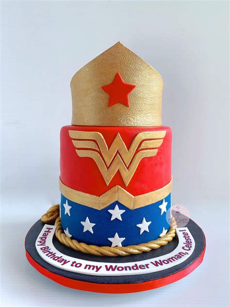Chucakes Wonder Woman Cake 1