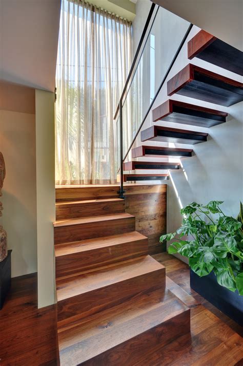 Design of staircases is now performed in the ways that are vastly different from conventional construction ideas. 18 Stunning Asian Staircase Designs That Shape The Space Around Them