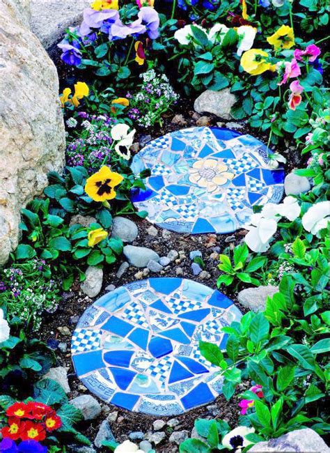 Includes home improvement projects, home repair, kitchen remodeling, plumbing, electrical, painting, real estate, and decorating. Make Cool & Artistic Garden With These DIY Mosaic Projects! | Just Imagine - Daily Dose of ...