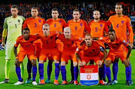 In 1865 werd de eerste wedstrijd georganiseerd en tien jaar later werd de eerste echte club opgericht. Wat is er nog over van het Nederlands elftal dat met 4-1 ...