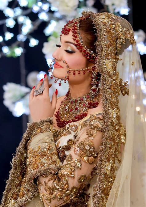Kashees Beauty Parlour Launched Their Products Line Pakistani Bridal Hairstyles Pakistani