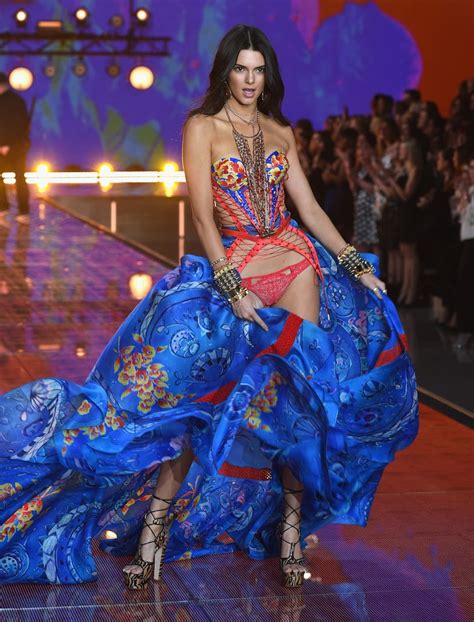 See Kendall Jenners Victorias Secret Fashion Show Debut From All