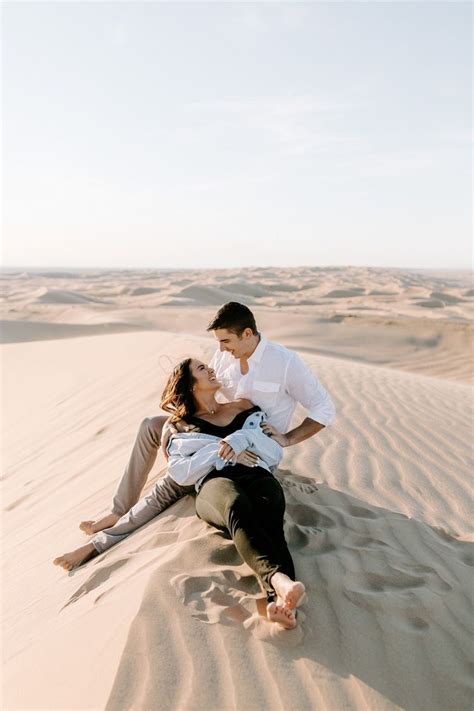 sand dunes engagement session southern california glamis sand dunes photoshoot posing