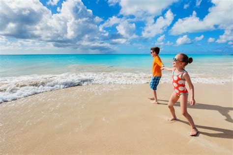 25 Ideas Fáciles Para Jugar Con Los Niños En La Playa Poder Mamá