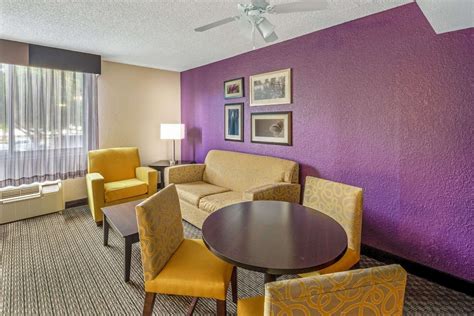 The price is $119 per night from jun 29 to jun 29. La Quinta Inn & Suites by Wyndham Miami Lakes in Miami ...