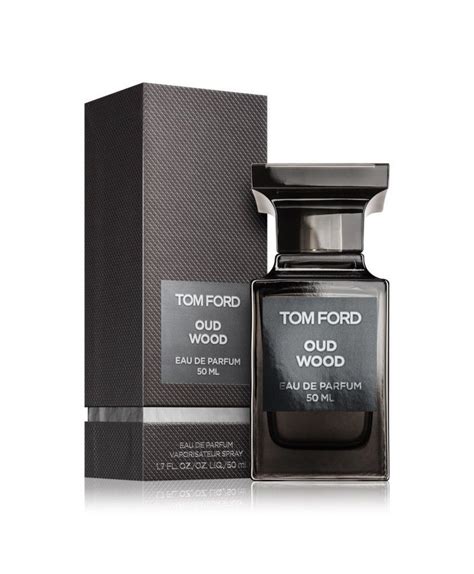An amazing balance of sweet, fresh, woodsy and spicy. Tom Ford Oud Wood - Eau de Parfum, 50 ml
