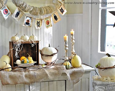 Halloween Decorating In A Jiffy Town And Country Living