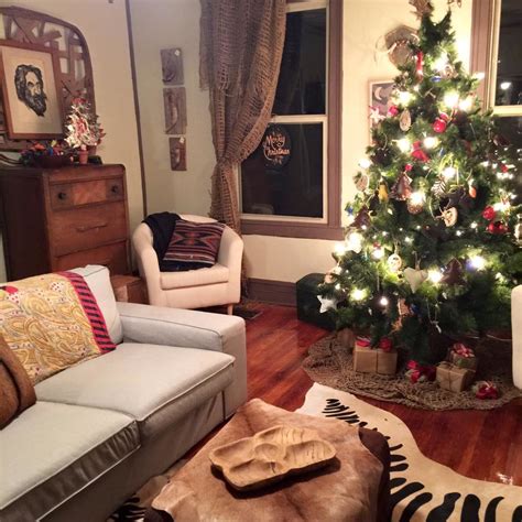 Our collections feature everything you need to decorate your home for every holiday from thanksgiving until new year. Vintage Christmas Decorating with Rustic and Traveling ...